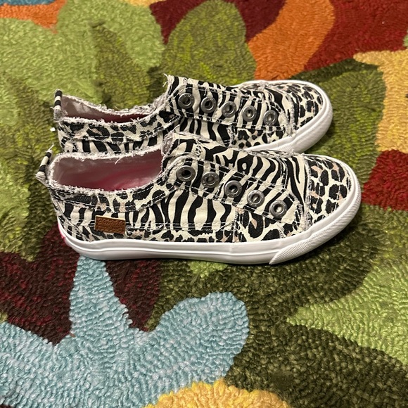 Kids Zebra Print Moccasins - Picture 2 of 4